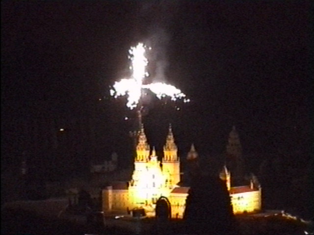 50 - FEU D'ARTIFICE EN HOMMAGE A BREL 1.JPG